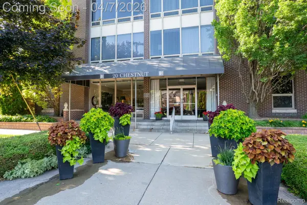 20 Chestnut Street #302, Wyandotte, MI 48192