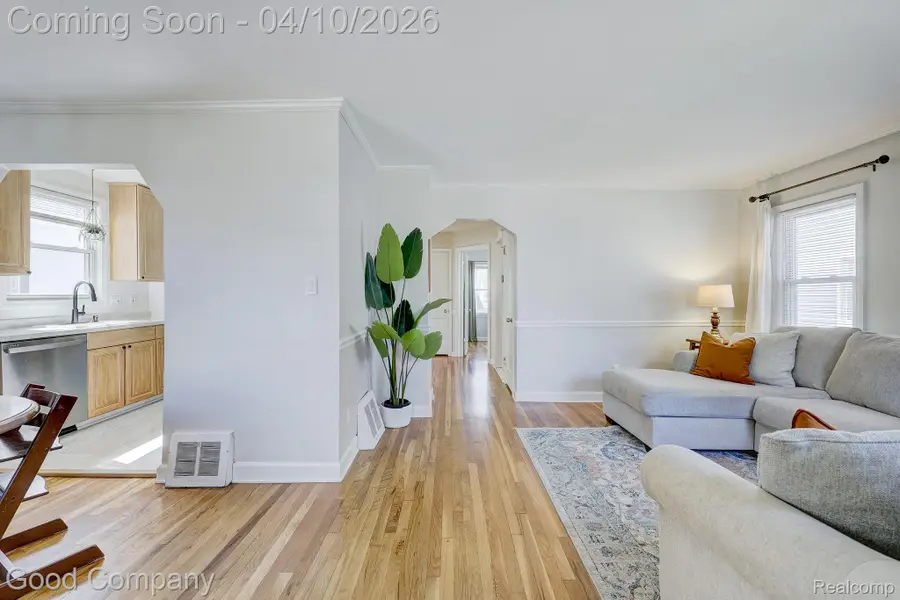 915 N Dorchester Avenue, Royal Oak, MI 48067 - #2