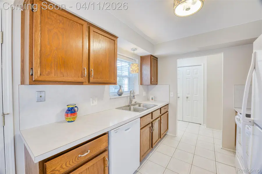 24615 Park Terrace Drive, Harrison Township, MI 48045 - #2