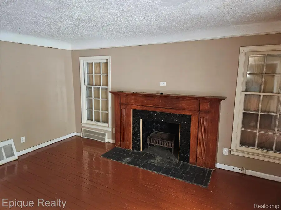 6137 Radnor Street, Detroit, MI 48224 - #3