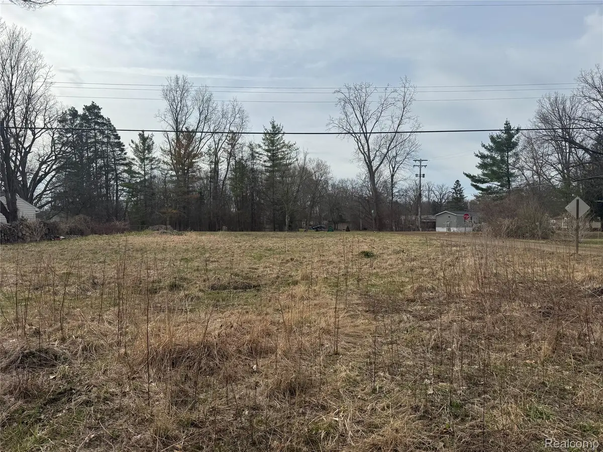 4235 Quick Road, Holly, MI 48442 - #1