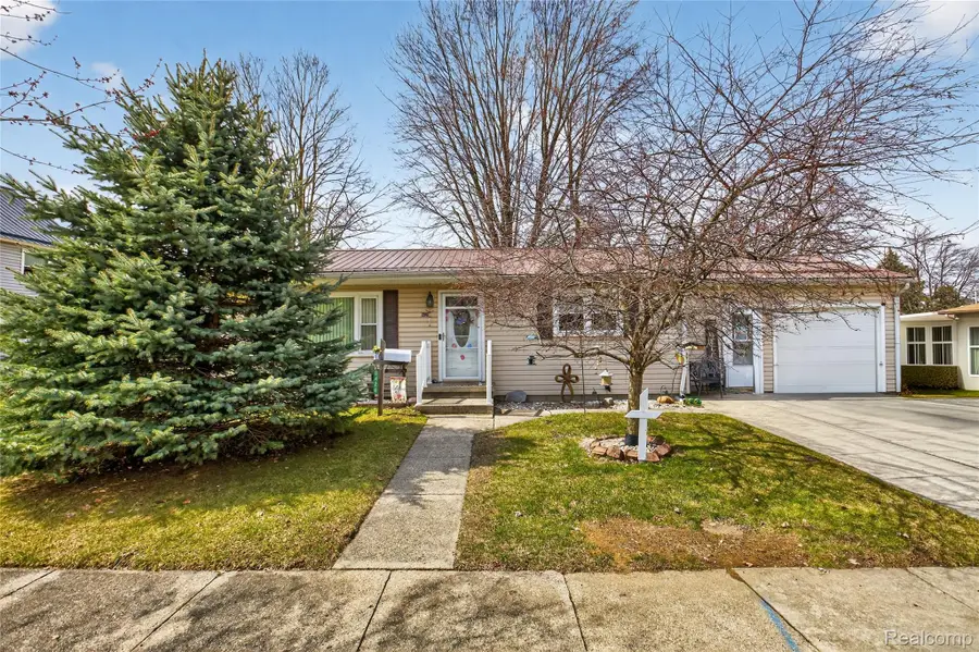 8426 Atwood Drive, Millington, MI 48746 - #2