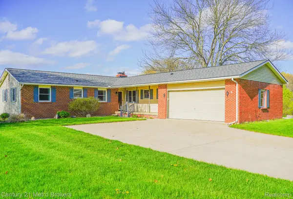 5164 Pinecone Drive, Lapeer, MI 48446