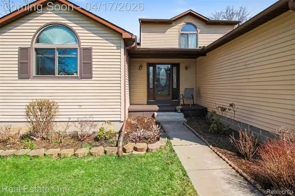 3137 Sandpoint Drive, Brighton, MI 48114