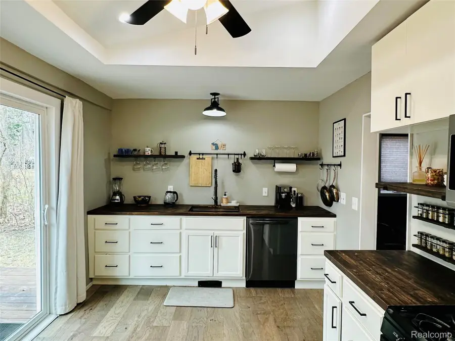 3584 Ashview Street, West Bloomfield, MI 48324 - #3