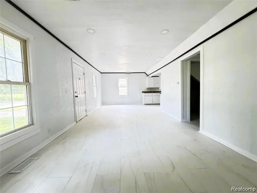 26439 Hopkins Street, Inkster, MI 48141 - #2