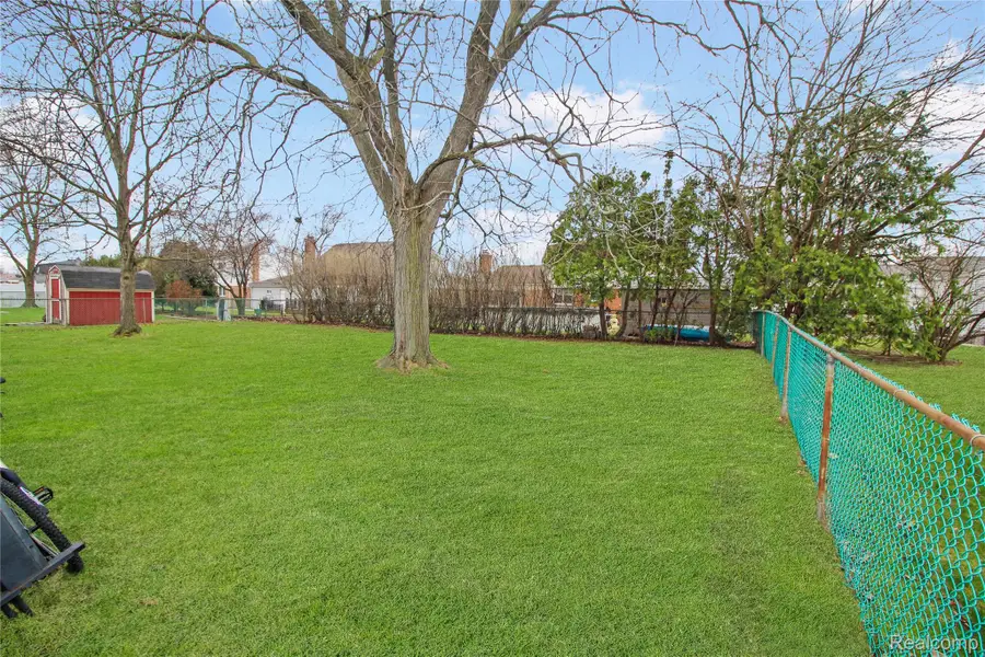 16714 Melba Jean Street, Southgate, MI 48195 - #2