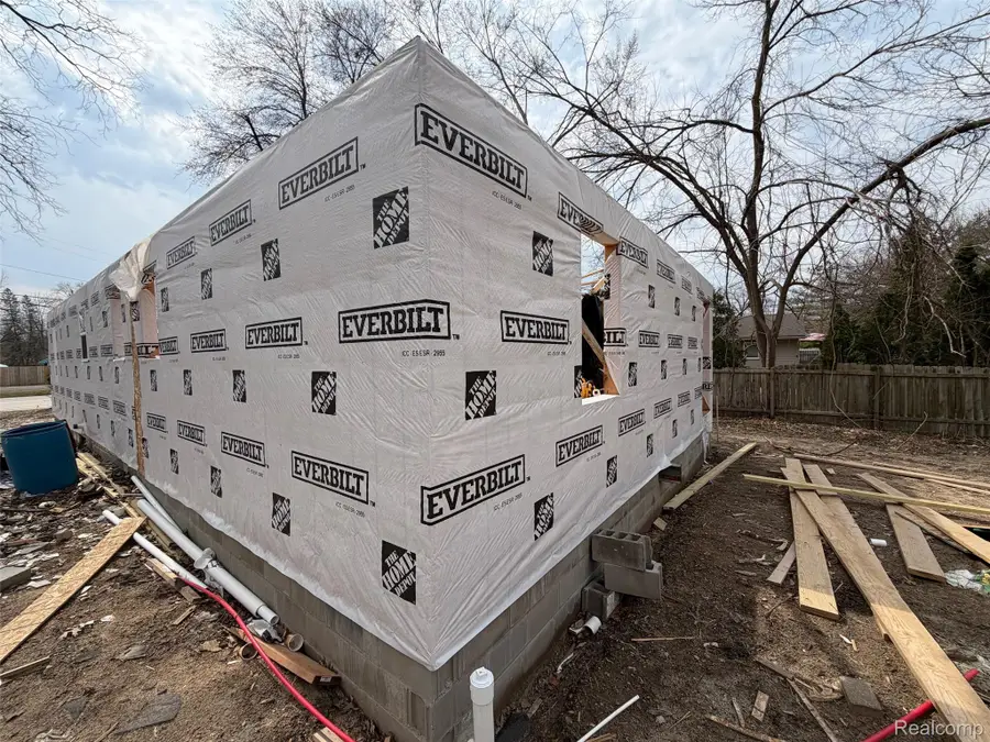 2935 Jackson Boulevard, Highland, MI 48356 - #2