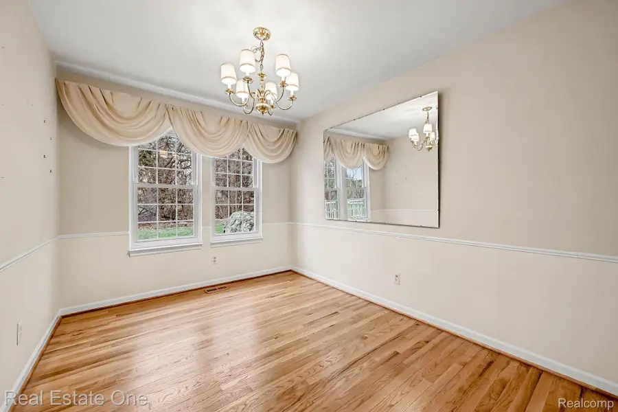 27940 White Plains, Farmington Hills, MI 48331 - #3
