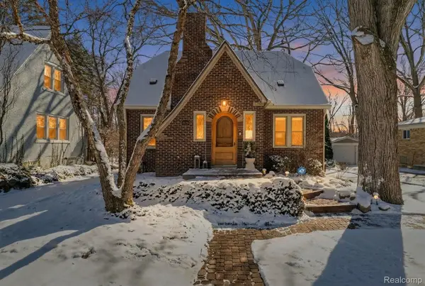 2179 Avondale Street, SylvanLake, MI 48320