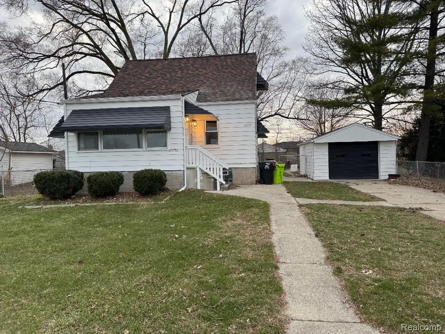 25759 Groveland Street, Roseville, MI 48066 - #2