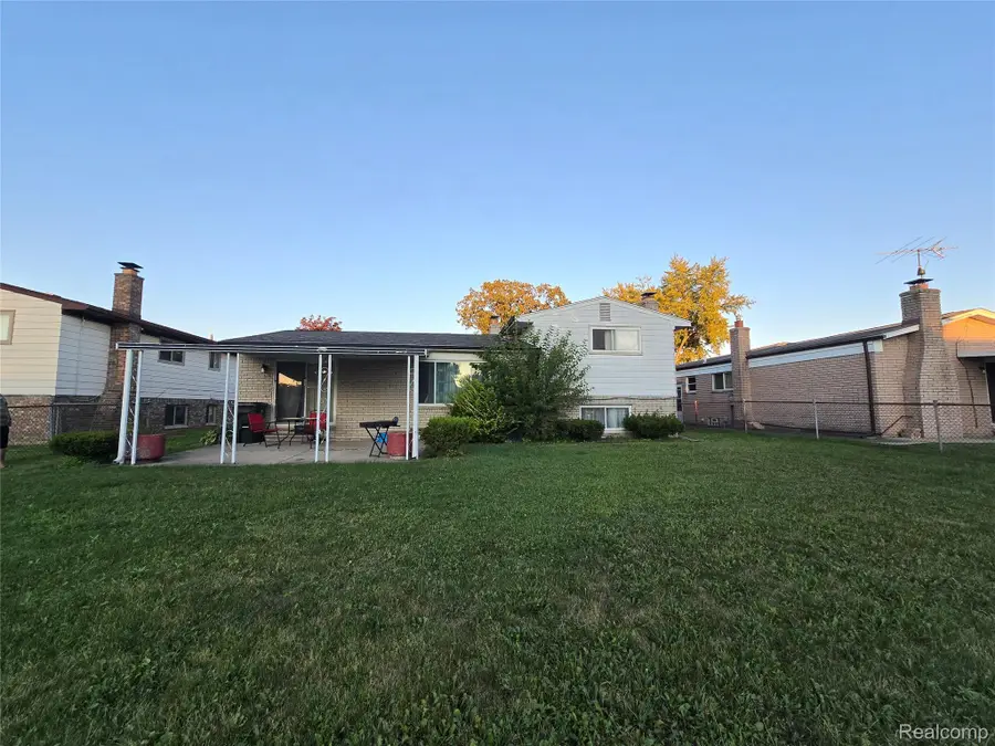 36177 Waltham Drive, Sterling Heights, MI 48310 - #2