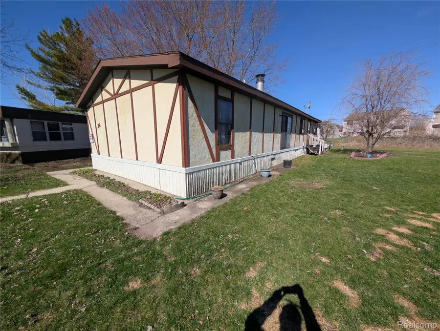 26 Carmell, Belleville, MI 48111 - #2