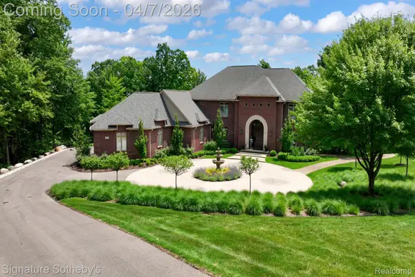 5001 Forest Valley, Clarkston, MI 48348