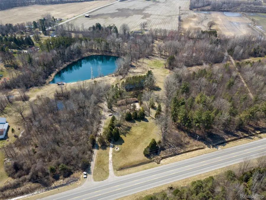 8780 Dixie Highway, Birch Run, MI 48415 - #2