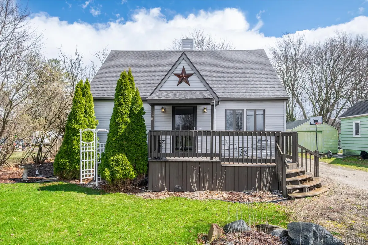 3253 S Vassar Road, Davison, MI 48423 - #1