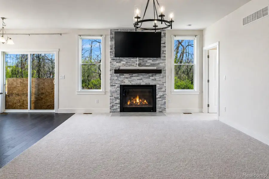 5545 Helmsdale Boulevard, West Bloomfield, MI 48322 - #3