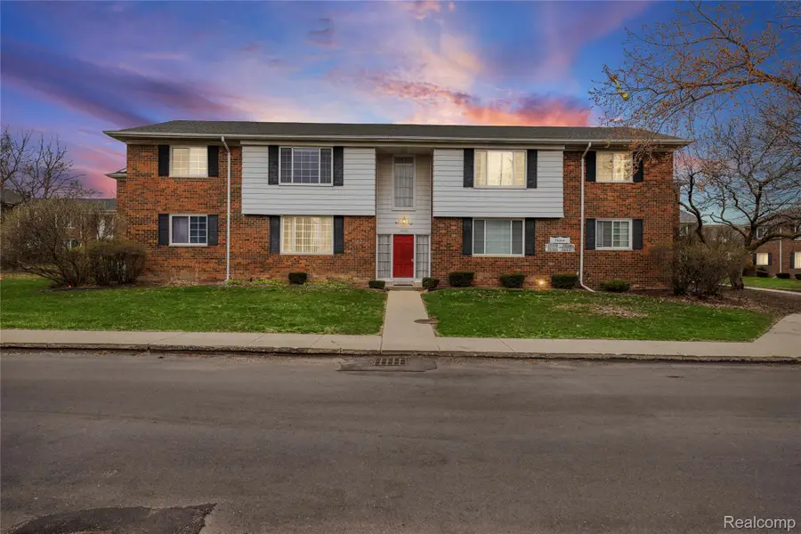 25325 Shiawassee Circle #203, Southfield, MI 48033 - #2