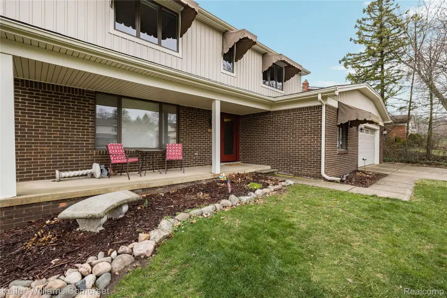 447 Antoinette Drive, Rochester Hills, MI 48309 - #3