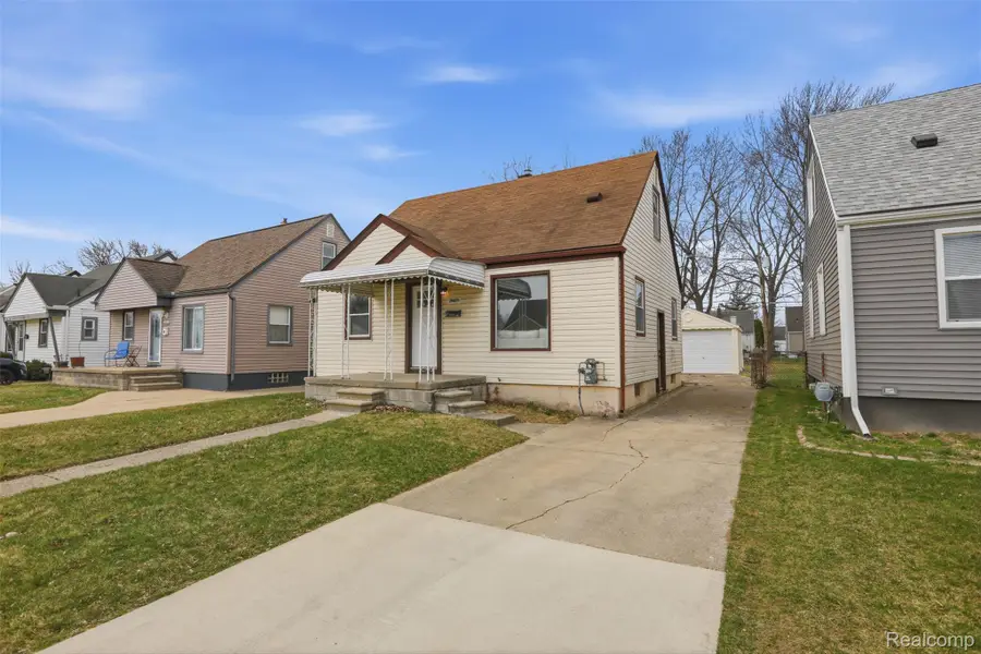 29871 Quinkert Street, Roseville, MI 48066 - #2