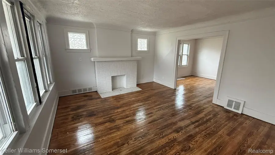 5267 Maryland Street, Detroit, MI 48224 - #3