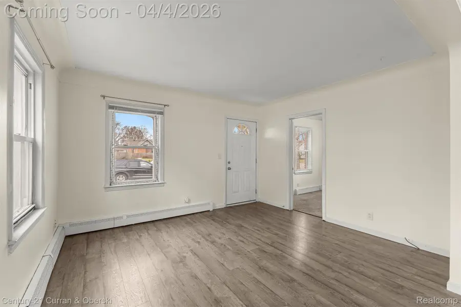 23020 Albion Avenue, Farmington, MI 48336 - #3