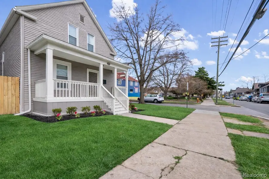 8103 E Canfield Street, Detroit, MI 48214 - #2