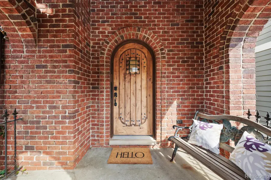 3875 Andover Avenue, Auburn Hills, MI 48326 - #2