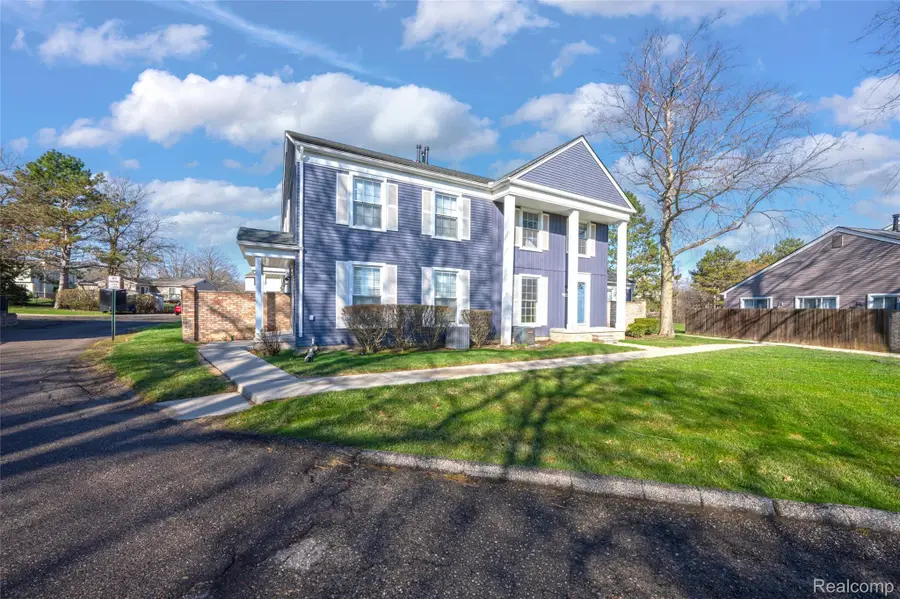 23527 Stonehenge Boulevard #98, Novi, MI 48375 - #2