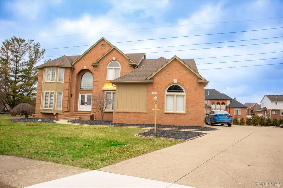 54275 Talon Court, Shelby, MI 48315 - #2