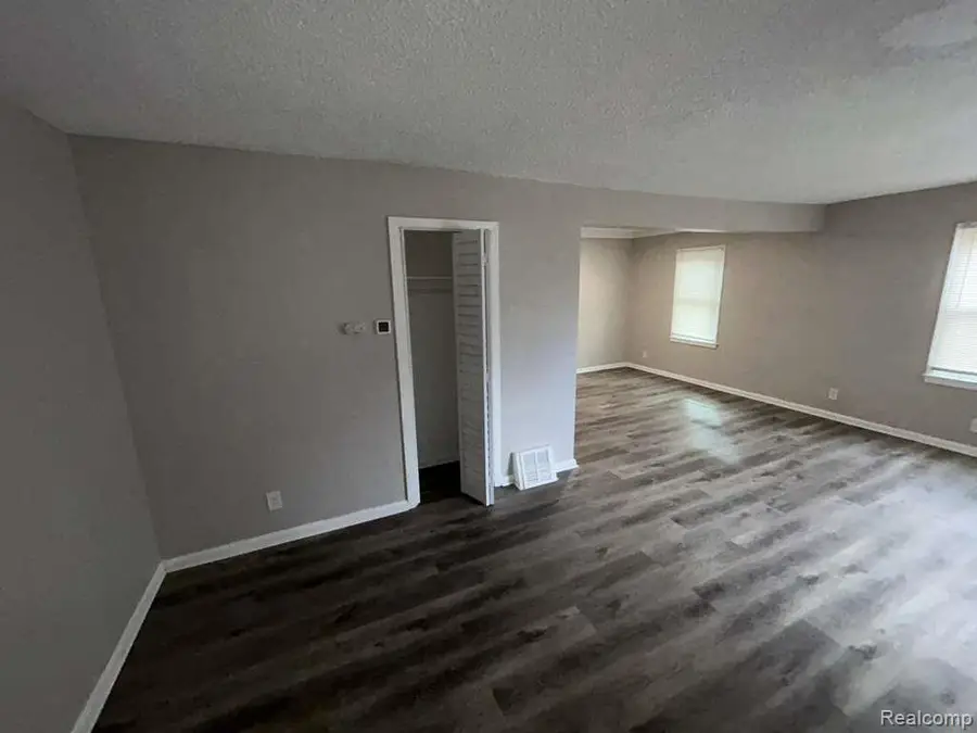 20412 Steel Street, Detroit, MI 48235 - #2
