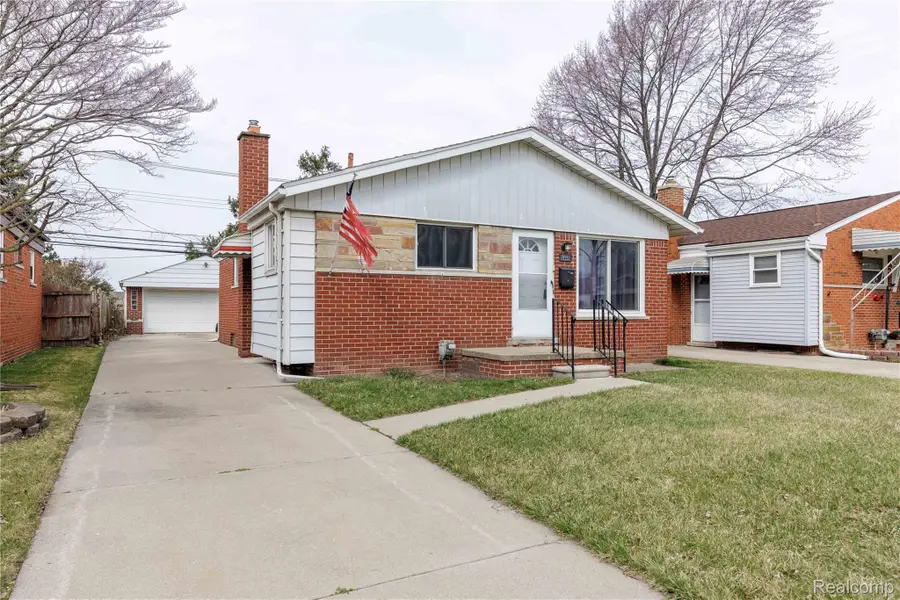 31915 Saint Margaret Street, Saint Clair Shores, MI 48082 - #2