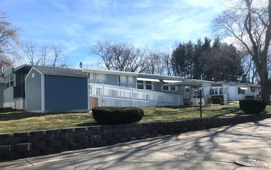 161 Spruce Drive, Jonesville, MI 49250 - #2