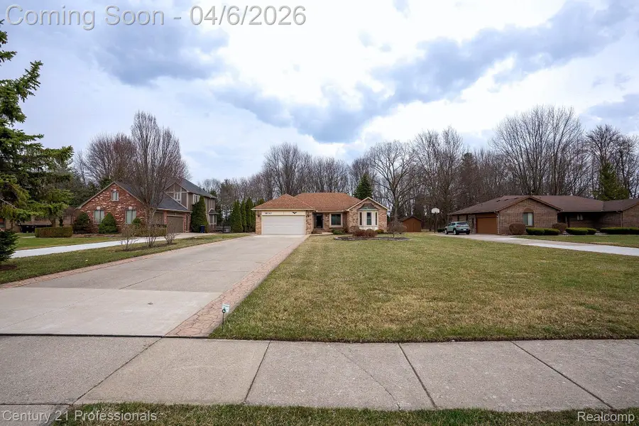 38310 Westchester Road, Sterling Heights, MI 48310 - #2