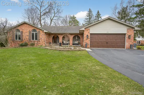 341 Ridgewood Road, Rochester, MI 48306