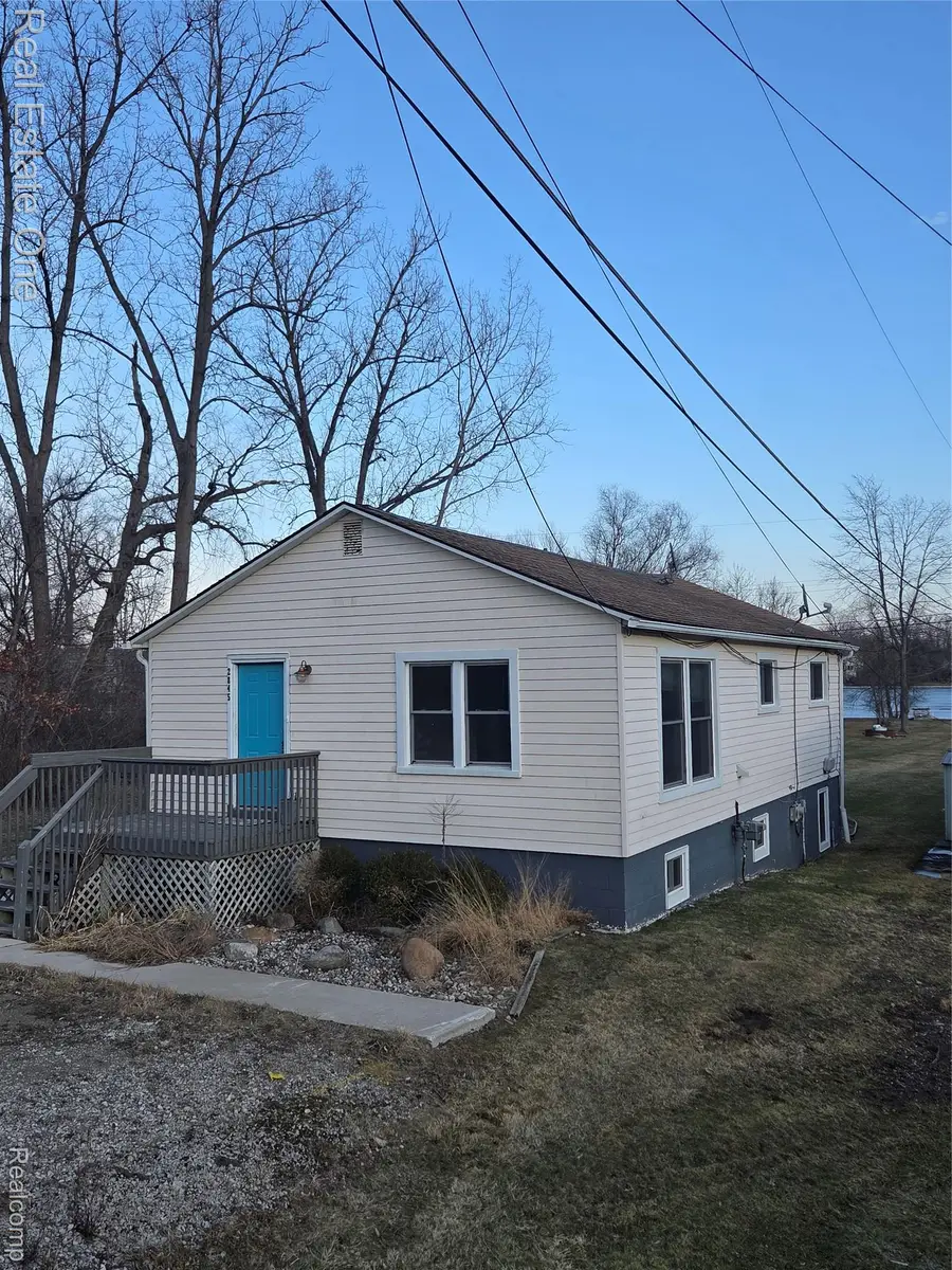 2845 School Lake Drive, Brighton, MI 48114 - #2