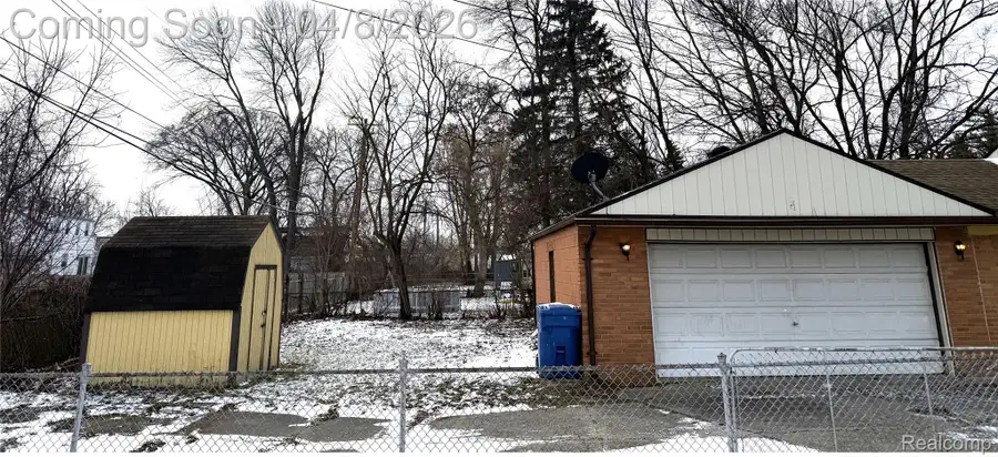 20830 Wellington Avenue, Warren, MI 48089 - #2