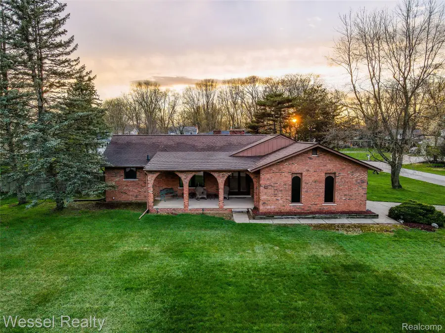 53659 Wolf Drive, Shelby, MI 48316 - #2