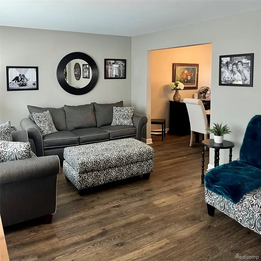 19020 Fairway Street, Livonia, MI 48152 - #3