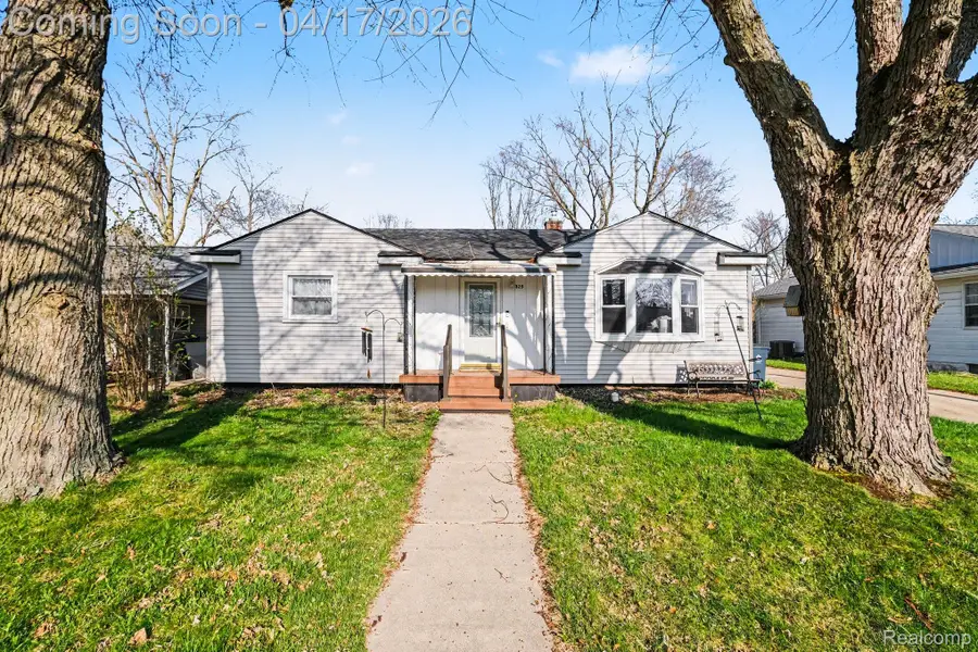 325 Viet Street, Davison, MI 48423 - #2