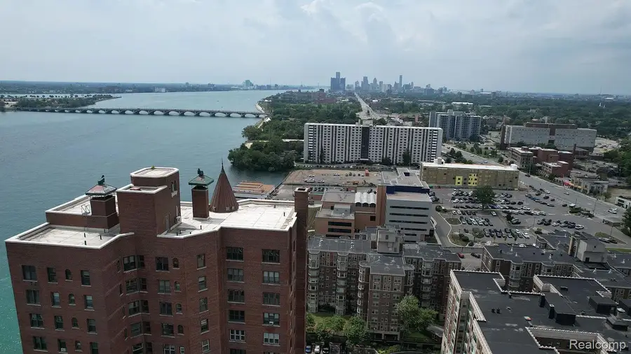 8162 E Jefferson Avenue #M-B, Detroit, MI 48214 - #3