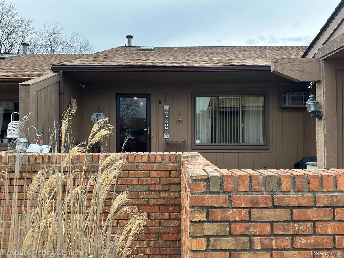 25447 Concord Lane #3, South Lyon, MI 48178 - #1