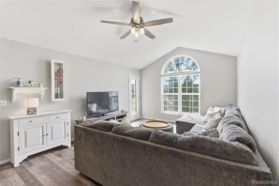 3402 Tremonte Circle N, Rochester, MI 48306 - #3