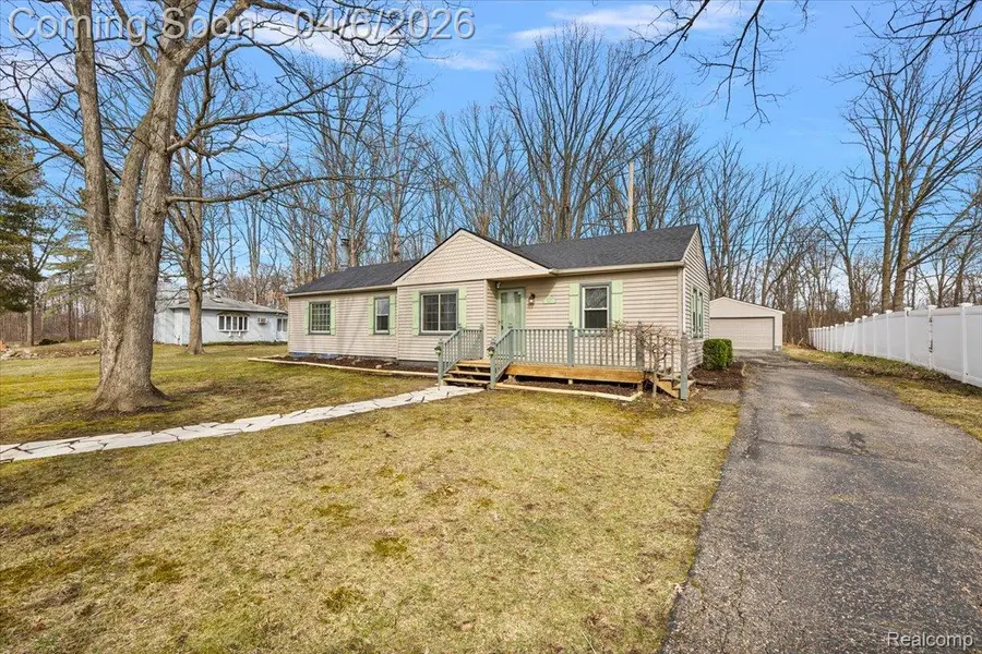 2653 Simpson Drive, Rochester Hills, MI 48309 - #2