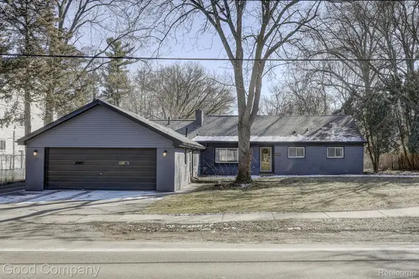 4896 Chicago Road, Warren, MI 48092