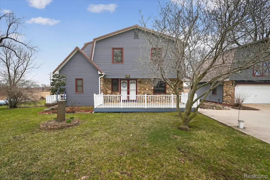 992 W Bennington Road, Owosso, MI 48867 - #3