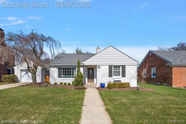 4240 Sheridan Drive, RoyalOak, MI 48073