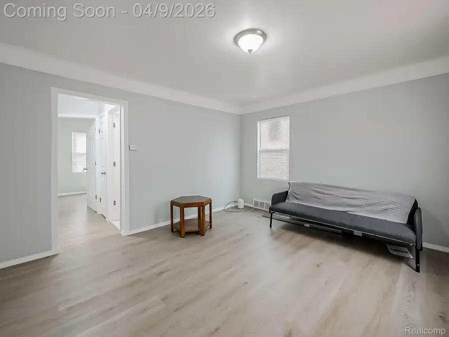 9163 Winthrop Street, Detroit, MI 48228 - #3