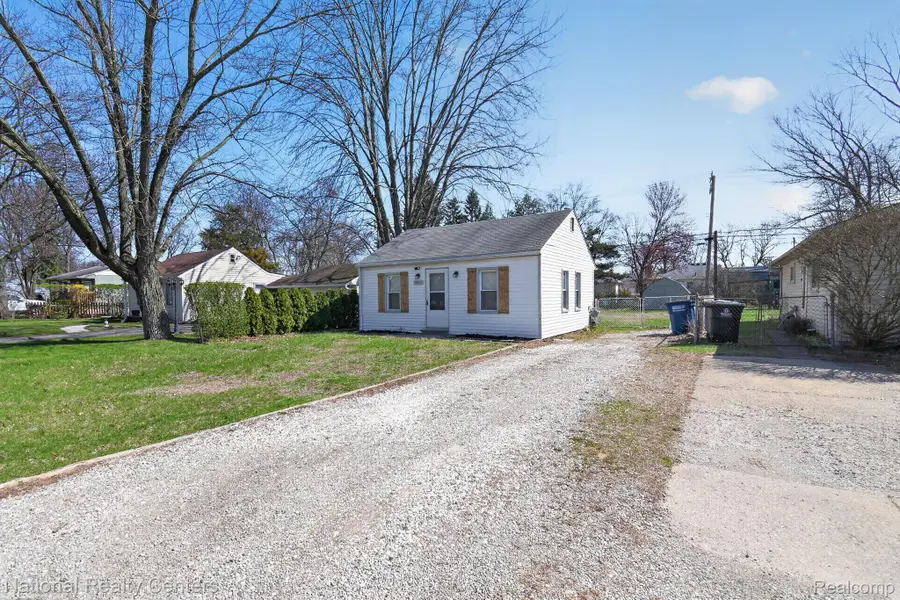 5864 N Harvey Street, Westland, MI 48185 - #2