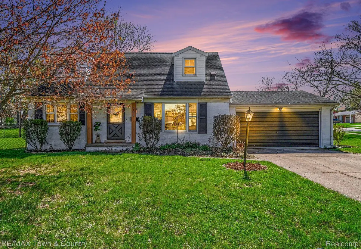 308 Old Bridge Road, Grand Blanc, MI 48439 - #1